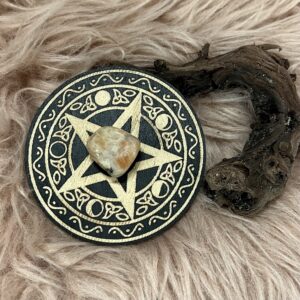 Træplade med Hul til Sten – Pentagram