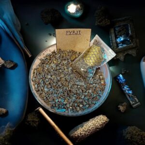 Pyrit chips til spell work – 6,5 x 4 cm